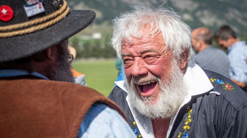 Elmar Bigger ist seit 50 Jahren Älpler auf der Alp Laret. Foto: Daniel Zaugg