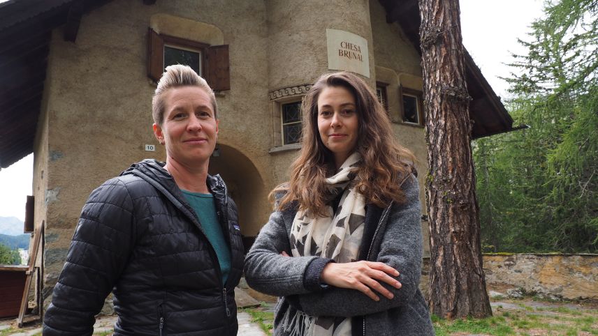 Setzen sich für ein Nein zum Verkauf der Chesa Brunal ein. Cornelia Clavadätscher (links) und Tanja Kreis,