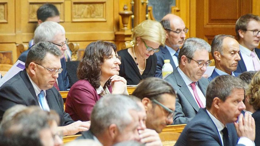 FDP-Nationalrätin Anna Giacometti vor dem Bundeshaus in Bern. Foto: Jon Duschletta