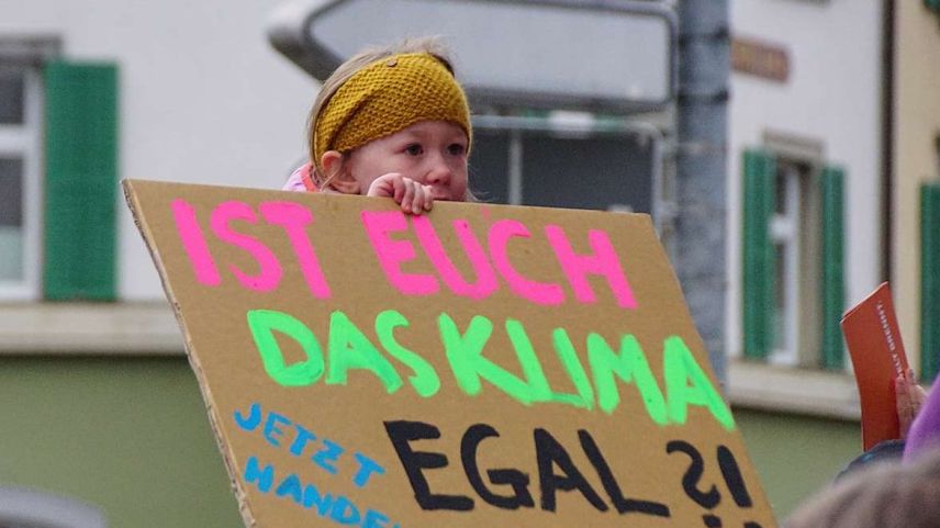 Schneeschmelze – Symbol für den dringenden Handlungsbedarf, Ursachen und Auswirkungen des Klimawandels entgegenzutreten. Foto: Jon Duschletta