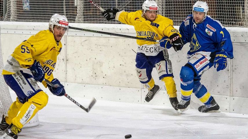 Das nächste Derby-Spiel zwischen dem CdH Engiadina und dem EHC St. Moritz wäre für den 28. November geplant. Der Meisterschaftsbetrieb ist aber vorläufig und bis auf Weiteres unterbrochen (Foto: Daniel Zaugg).