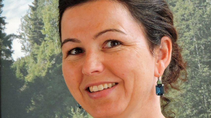 Sandra Niklaus es la manadra dal post da cusglianza da chüra (fotografia: Benedict Stecher).