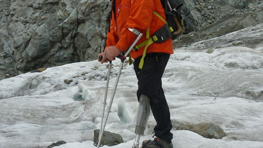 Reto Keller es pront per üna nouva sfida in sia vita d’alpinist (fotografia: mad).