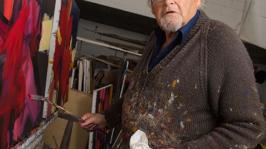 Üna gronda part da seis temp liber passainta Jacques Guidon in seis atelier a Zernez (fotografia: Giancarlo Cattaneo/fotoswiss.com).