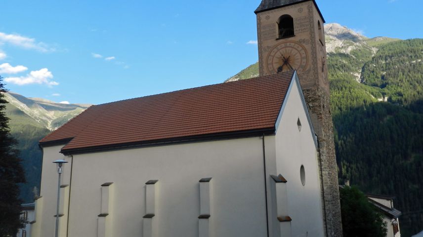 La baselgia dal Sonch Flurin a Ramosch ingio cha Schimun Vonmoos ha predgià dürant 48 ons (fotografia: Annatina Filli).