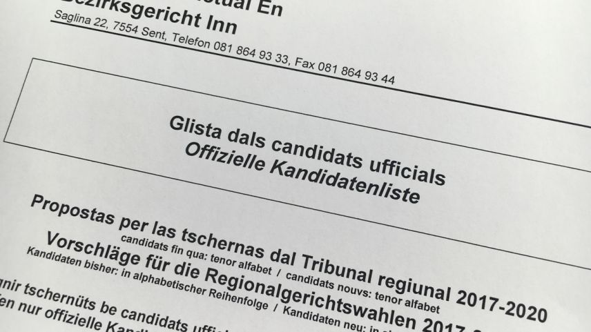 La populaziun dal district En ha elet il Tribunal regiunal 2017 fin 2020 (fotografia: Nicolo Bass).