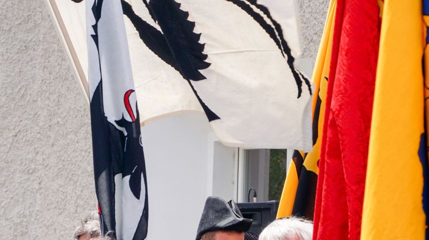 Die Vertreter der bisherigen Kreise Graubündens haben sich am Samstag zum eigentlichen Abschiedsfest versammelt. Foto: Jon Duschletta