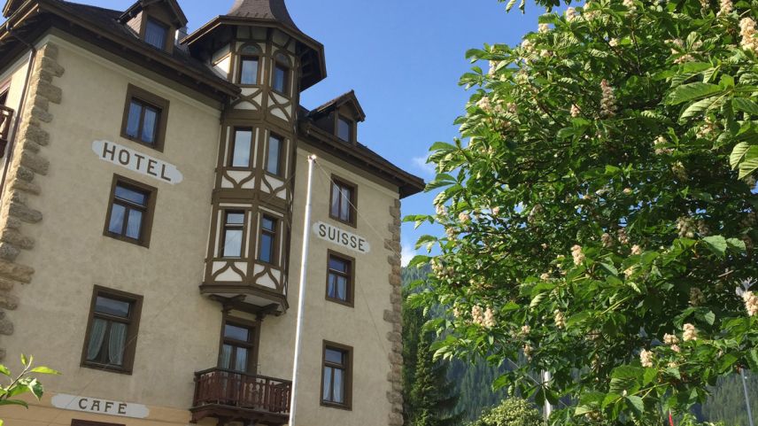 L’Hotel Schweizerhof a Sta. Maria in Val Müstair dess darcheu drivir las portas in lügl (fotografia: Hotel Schweizerhof SA)