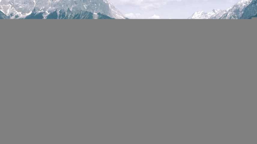  Giasts da vacanzas preferischan vias surtrattas cun glera (fotografia: mad). 