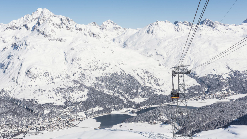 Wenn Naturschnee nicht reicht, muss technischer Schnee her: Das Wintersportgebiet Corvatsch-Furtschellas braucht mehr Beschneiungsanlagen.        Foto: Corvatsch AG