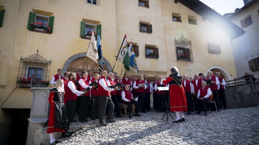 Il Festival da la chanzun rumauntscha ho pudieu avair lö suot cundiziuns optimelas (fotografia: Foto Taisch, Scuol)