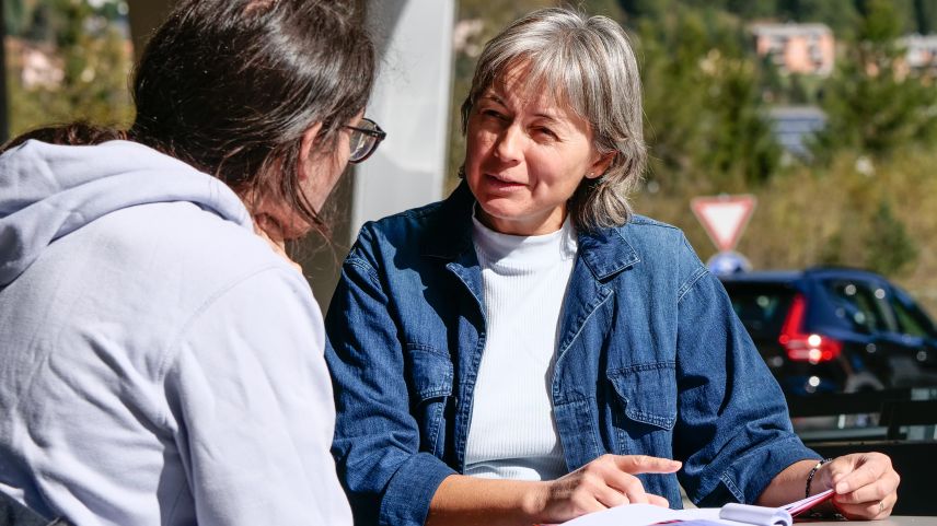 Monika Wartenweiler ist Pflegefachfrau aus Leidenschaft und setzt sich immer noch stark für die Pflegeinitiative ein. Aus ihrer Sicht müssen die Pakete schneller umgesetzt werden.		Foto: Jon Duschletta