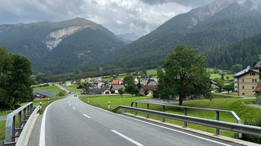 Il lö per la nouva Tessanda a Valchava as rechatta a dretta dasper il sviamaint (fotografia: Urs Padrun).