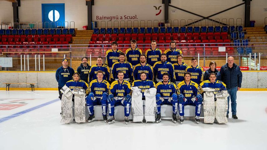 Die Mannschaft des CdH Engiadina ist bereit für den Saisonstart (Foto: Foto Taisch Scuol).