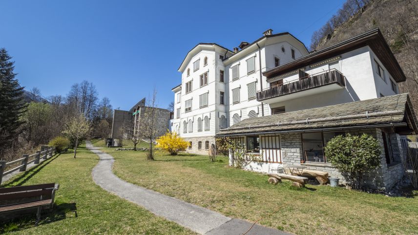 Kleine Gesundheitstitutionen wie das Spital in Spino sind weniger von der aktuellen Situation betroffen als mittlere und grosse. Foto: Daniel Zaugg