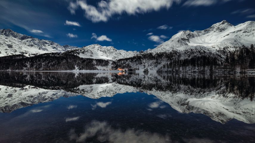 Mondlichtbild von Simon Walther mit Silsersee, Isola und Piz Margna in einer Vollmondnacht. Fotos: Simon Walther