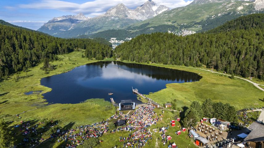 Perfektes Sommerwetter beim Auftritt von Nubya. Foto: fotoswiss.ch/Giancarlo Cattaneo