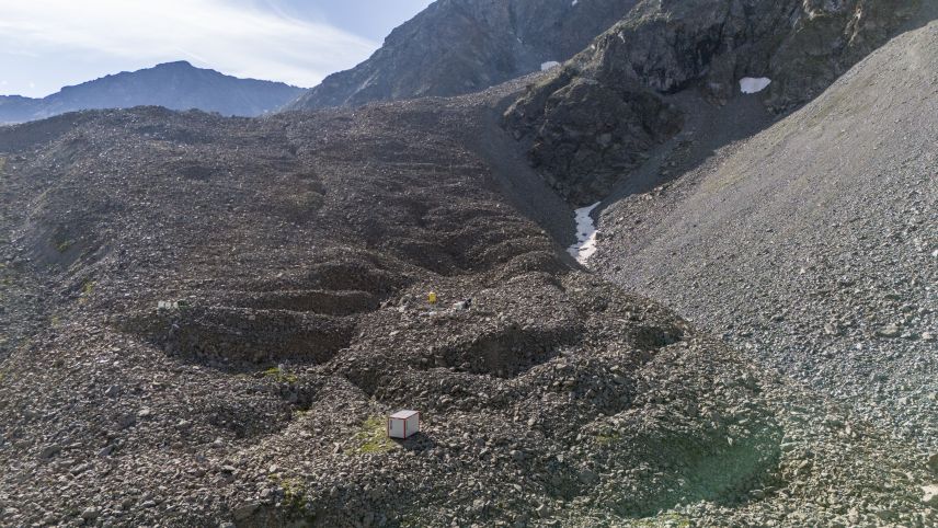 Rund fünf Meter unter der Oberfläche befindet sich Eis. Foto: Mayk Wendt