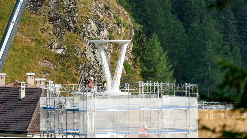 Auf diesem dritten Säulen-Stockwerk wird die bespielbare Plattform entstehen. Fotos: Jon Duschletta