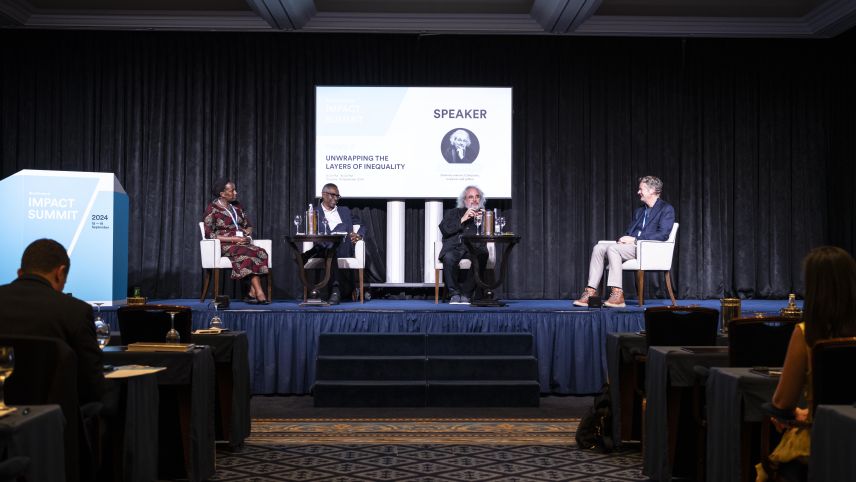 Von links nach rechts: Lucy Wilfred, Dr. Kurt A. Lambert, Andreas Vollenweider, Peter Fanconi beim Schlussgespräch des Impact Summit 2024. Foto: Mayk Wendt