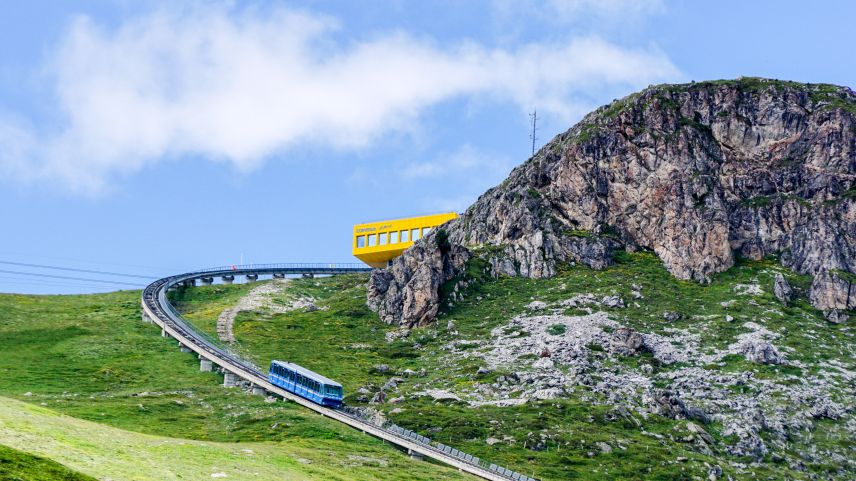 Die Seilbahnen in Graubünden und der Ostschweiz haben im Vergleich zu anderen Regionen der Schweiz sowohl gegenüber dem Vorjahr wie auch im Fünf-Jahresschnitt Abstriche machen müssen. Symbolfoto: Jon Duschletta