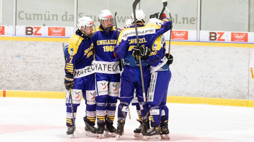 Der CdH Engiadina besiegt den Aufsteiger Glarner EC mit 5:4 (Foto: Marco Ritzmann). 