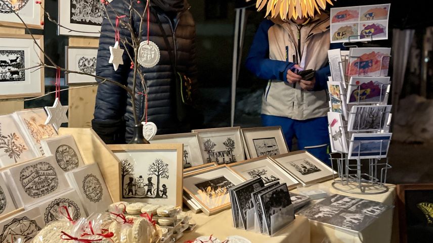 Adventsmarkt in Scuol. Foto Fadrina Hofmann