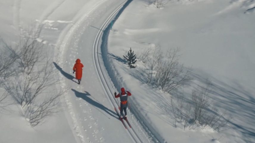 Die Winterlandschaft schafft Atmosphäre. Foto: Zenka Films