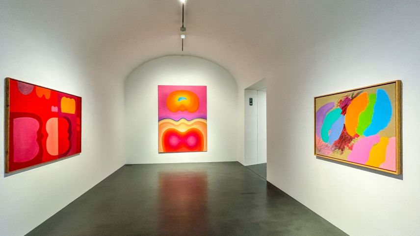 Diese drei Werke bilden 48 Jahre künstlerisches Schaffen zwischen 1967 (links) und 2015 (rechts) von Ilona Keserü ab. Fotos: Jon Duschletta