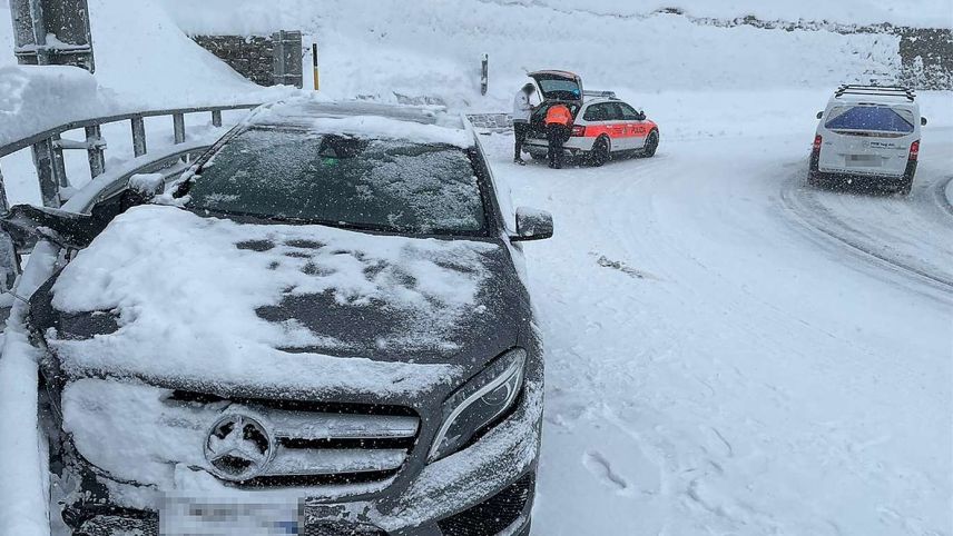 Selbstunfall am Julier. Foto: Kantonspolizei