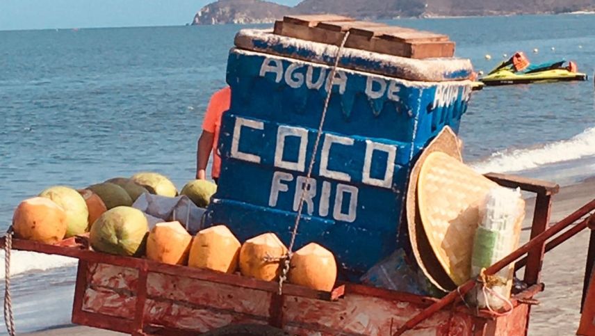 Am Strand treffen sich arm und reich. Foto: Valentina Alvarez
