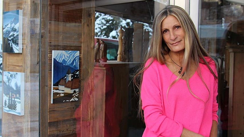 Die Malerin hat eine besondere Beziehung zum Engadin. Fotos: Julia Biffi