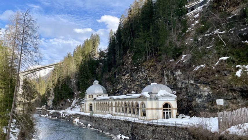 Die Büvetta in Nairs ist in einem schlechten baulichen Zustand. Foto: Fadrina Hofmann