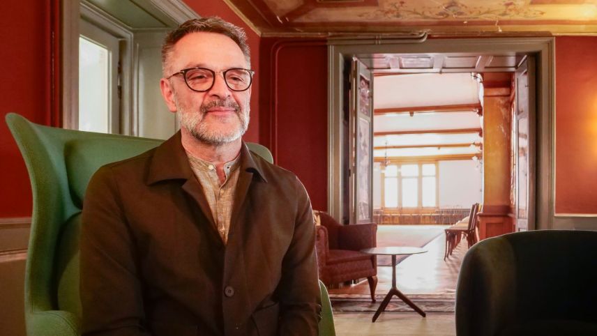 Origen-Intendant Giovanni Netzer im Hotel Löwe in Mulegns.