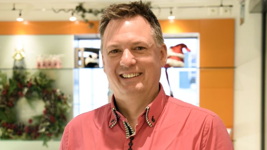 Didier Grond, il furner da Segl Maria chi ütilisescha furmaint grischun per sieus prodots (fotografia: mad).