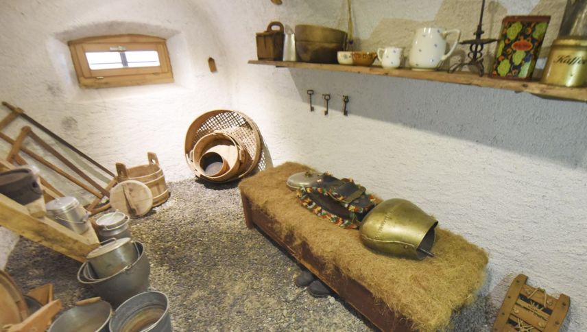 Im Schellen-Ursli-Museum. Foto: Hans Ulrich Gantenbein