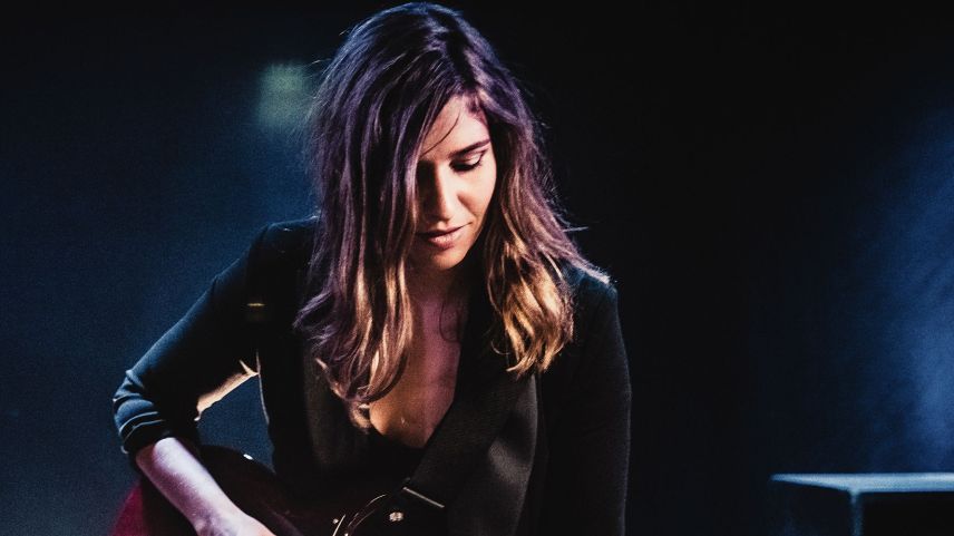  Martina Linn lavura vi d’ün proget rumauntsch (fotografia: mad)