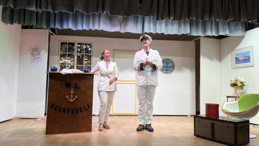 Die Crew ist bereit. Nur noch wenige Tage und dann geht es Los. Die MS Schneebeli lichtet den Anker. Foto: Andrea Gutgsell