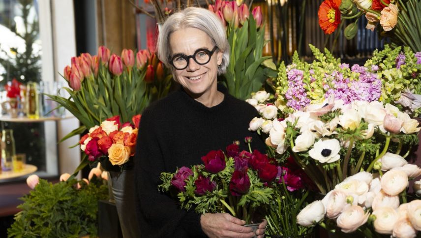 Claudia Lischer in ihrer Blumengalerie. Foto: Mayk Wendt