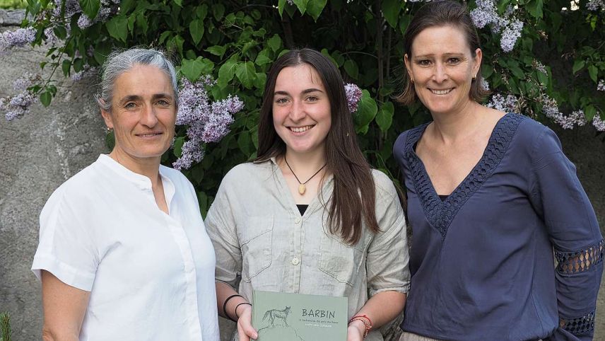 Anna Mathis Nesa, Braida Nesa und Martina Gammeter (von links). Foto: Nicolas Binkert