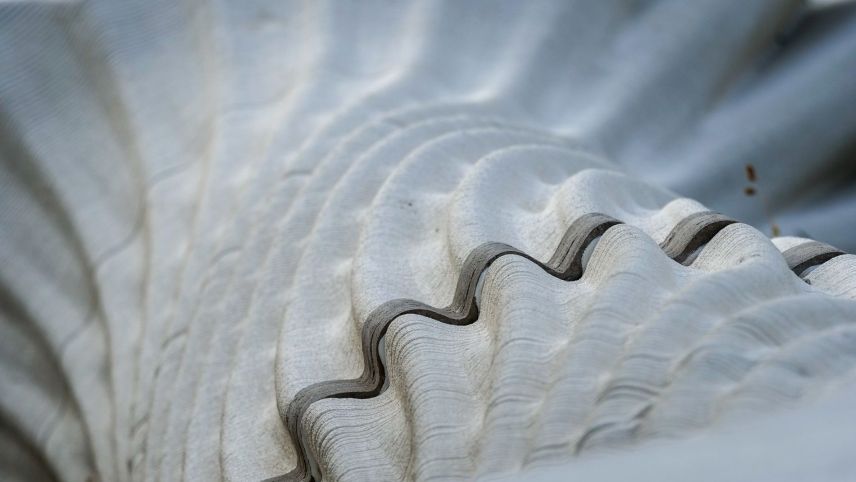 Detail einer der im 3D-Digitaldruckverfahren hergestellten Betonsäulen des Weissen Turms von Mulegns. Foto: Jon Duschletta