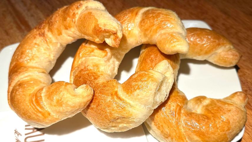 Das Bewertungsziel beim Testen der Gipfeli: «Eine konstante Zehn.» Foto: Monica Glisenti