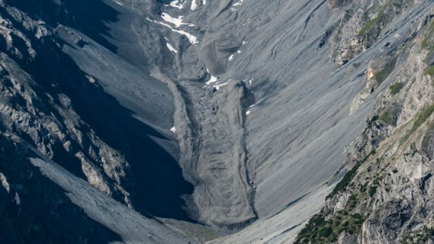 Zwei der bekanntesten und am besten erforschten Blockgletscher liegen im Schutzperimeter des Schweizerischen Nationalpark. 		Fotos: SNP/Hans Lozza, Alessandro Cicoira