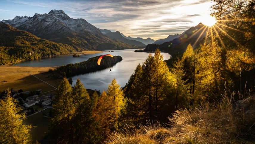 Mit diesem Bild mit Blick auf den Silserseee hat Jeannette Brantschen aus Bergün den EP/PL  -  Fotowettbewerb zum Thema «Herbst» gewonnen.					
Foto: Jaennette Brantschen