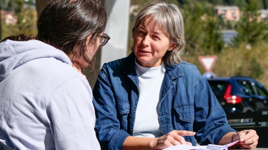 Monika Wartenweiler ist Pflegefachfrau aus Leidenschaft und setzt sich immer noch stark für die Pflegeinitiative ein. Aus ihrer Sicht müssen die Pakete schneller umgesetzt werden.		Foto: Jon Duschletta