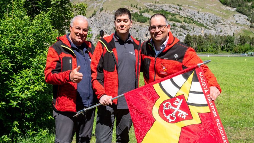 Guido Crameri, Ramon Crameri und Marco Pellicioli konnten über 50 Meter den ersten Platz der Bündner Gruppenmeisterschaft erreichen. Foto: z. Vfg