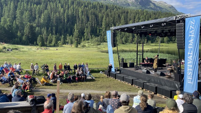 Nubya an ihrem ersten Morgenkonzert. Foto: Fadrina Hofmann