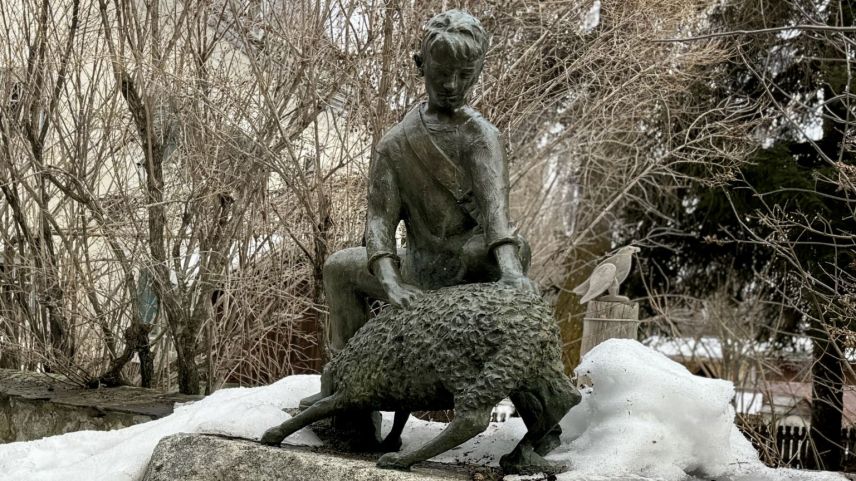 Der Schafbrunnen. Foto: Fadrina Hofmann