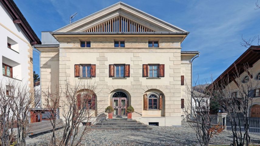 Die Chesa Frizzoni in Celerina kann Ende Juni während der Open Doors Engadin besichtigt werden. Foto: Engel & Völkers, St. Moritz