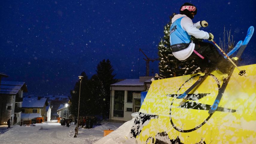 Die 2021 Weltmeisterin Anastasia Tatalina (RUS) und Nicola Bolinger (SUI) nahmen die Titel bei den Skifahrern mit nach Hause (Foto: Tourismus Silvaplana)